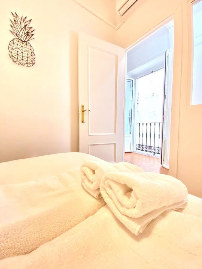 Comfortable Studio Old Town, Parking Optional Sevilla Exteriér fotografie