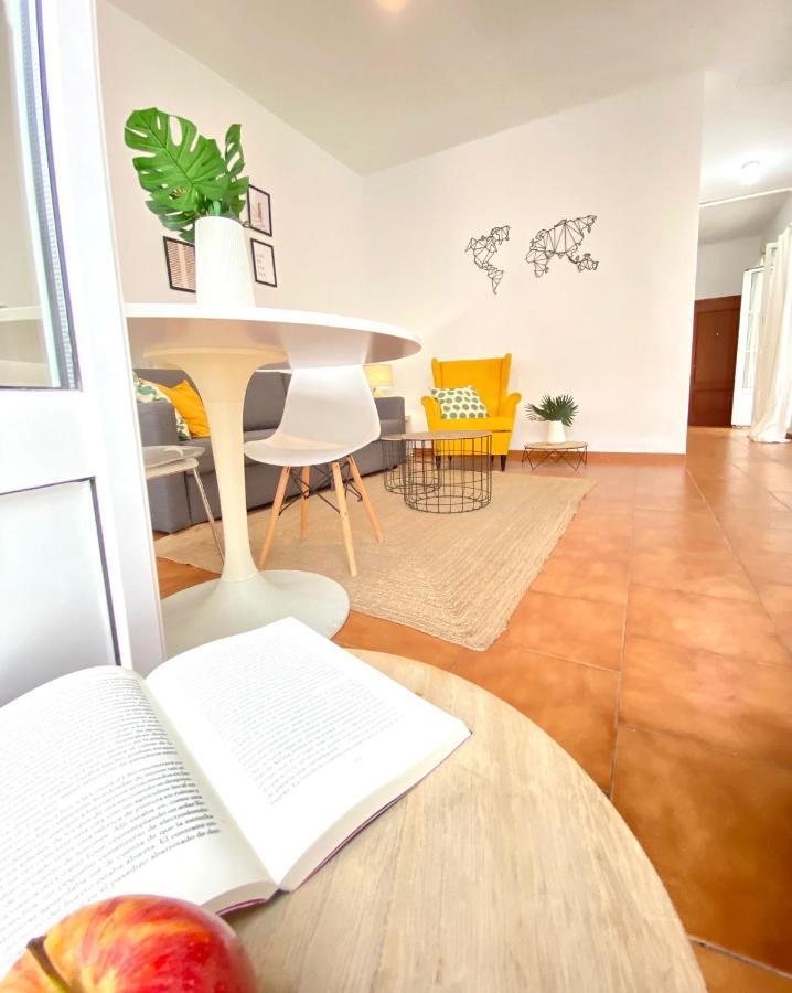 Comfortable Studio Old Town, Parking Optional Sevilla Exteriér fotografie